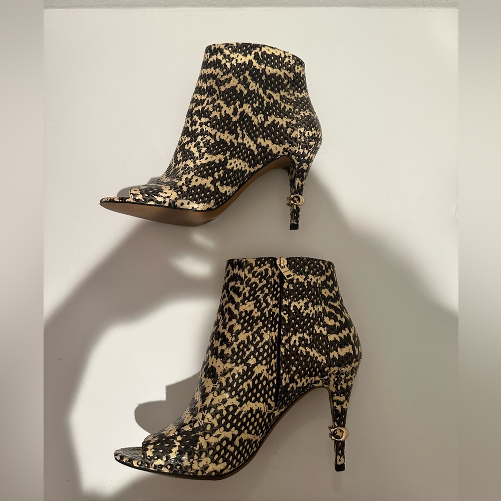COACH Remi Snakeskin Natural Tan and Black High Heel Ankle Boots Booties Size 9 - Picture 6 of 14
